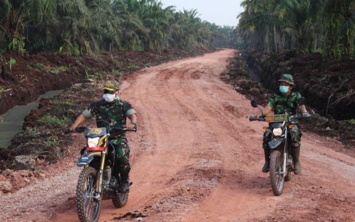 Dandim Santoso Tinjau Lokasi Penimbunan Jalan 
