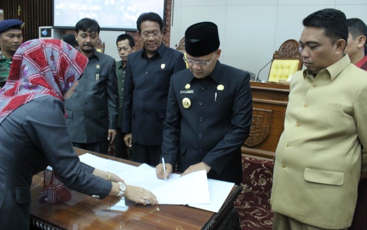 Raperda Pertanggungjawaban APBD 2018/ Sisa Perhitungan Disetujui, Gubernur Sampaikan Apresiasi