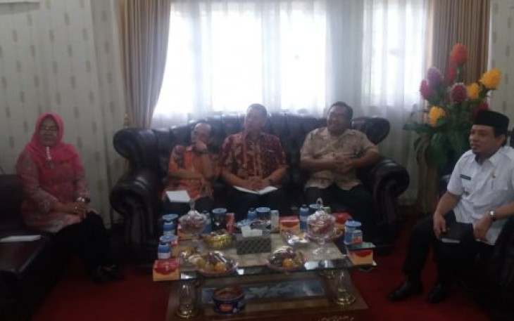 Wakil Wali Kota Bengkulu Dedy Wahyudi  Saat Menyambut Tim Eliminasi Malaria Dari Kemenkes RI