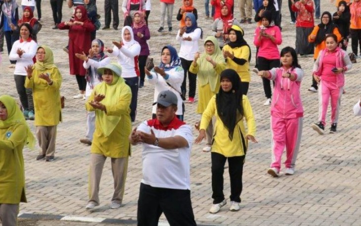 Bupati Mukomuko Choirul Huda Senam Bersama 