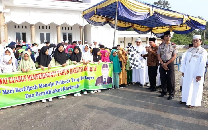 Sekretaris Daerah Kabupaten Seluma Irihadi Lepas Pawai Taaruf 