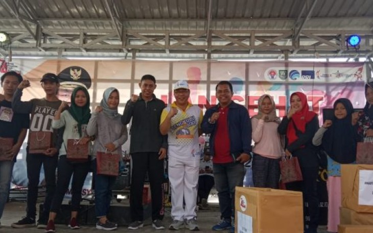 Kadis Pemuda Dan Olahraga Provinsis Bengkulu Atisar Sulaiman Foto Bersama Pemenang Lomba  