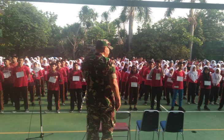 Pembekalan Wasbang dan LDKS di SMKN 46 dan 71 oleh Danramil Jatinegara