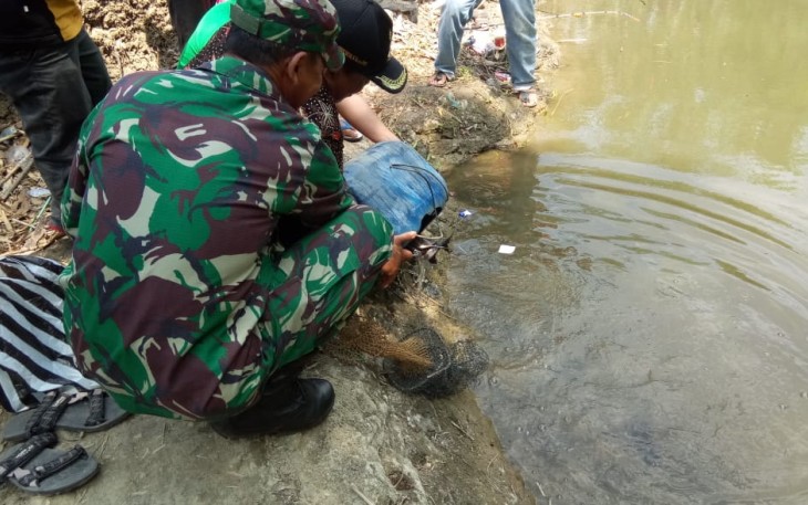 Secara Simbolik Lepas Ikan