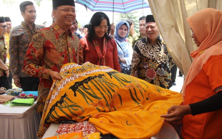 Gubernur Bengkulu Rohidin Mersyah Buka Bencoolen International Marine Festival