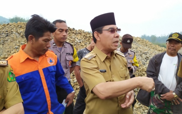 Bupati Rejang Lebong Ahmad Hijazi Hentikan Aktivitas Penambangan PT Patika Mandiri Pratama 