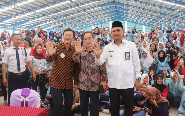 Wakil Bupati Brebes Narjo Foto Bersama Duta Besar Korea Kim Chang Beom