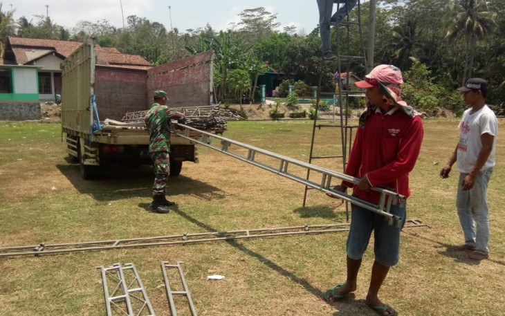 Pemasangan Tratag Sudah Dimulai Untuk Acara Penutupan TMMD 106 Kodim Cilacap