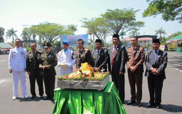 TNI Perekat Bangsa