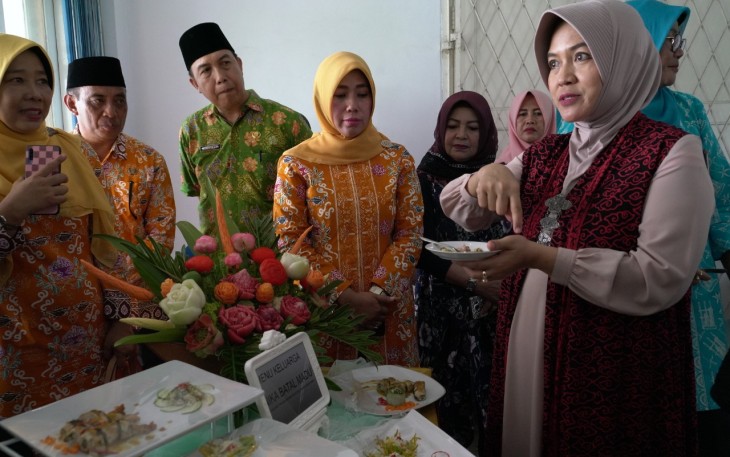 Ketua TP PKK Provinsi Bengkulu Derta Wahyulin 