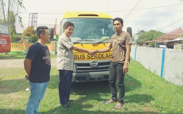 Pemerintah Kabupaten Bengkulu Selatan Terima 1 Buah Bus Sekolah Dari Kementerian Perhubungan Republik Indonesia 
