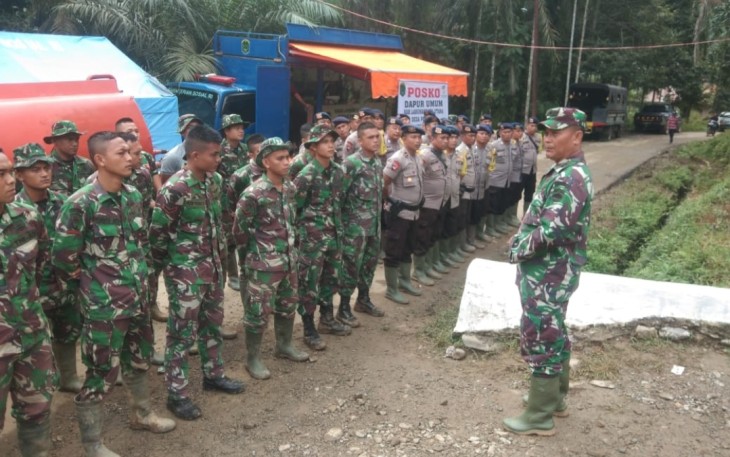 Kasdim 0209/LB Koordinir Penanggulangan Bencana Banjir di Labura saat gelar apel pagi