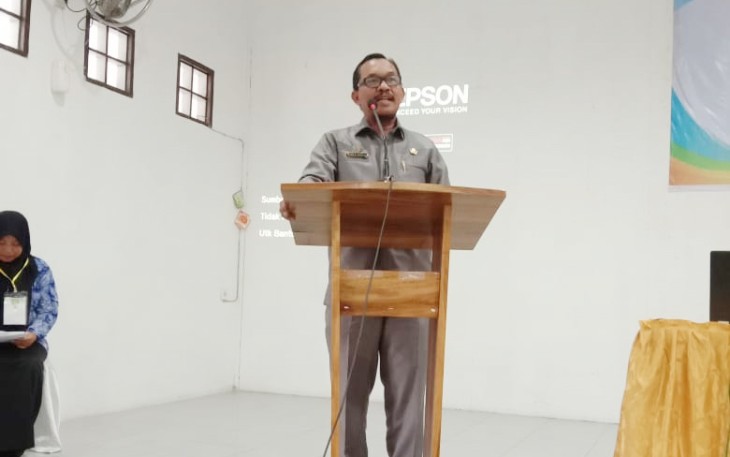 Plt Kadis Pendidikan Batu Bara pada Saat menutup acara pelatihan Worshop