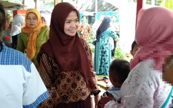 Iing Adi Ilham bersama orang tua dan anak berkebutuhan khusus