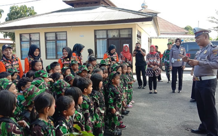  Murid TK Kunjungi Polres Lampung Barat 