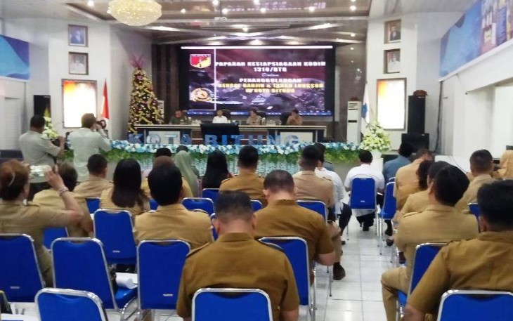 Kasdim 1310 Bitung saat memberikan pemaparan tentang penanggulangan bencana