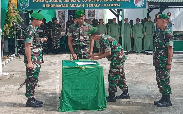 Dandim 0510/Trs Pimpin Sertijab Danramil 08/Kronjo