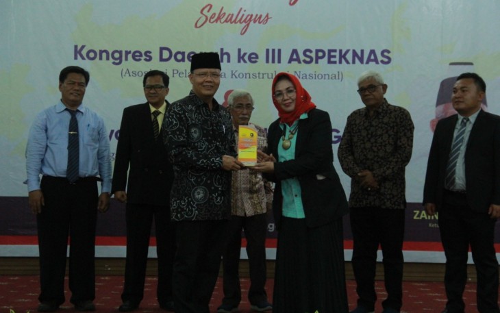 Gubernur Bengkulu Rohidin Mersyah Dan Nyimas Linda Emilia