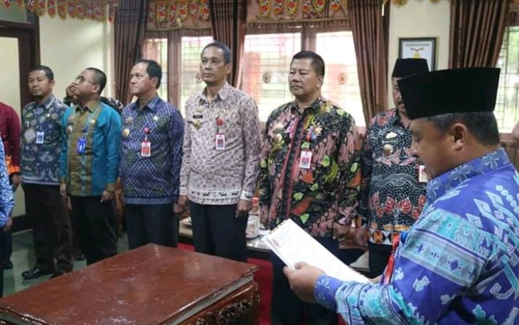 Sekretaris Daerah Kabupaten Lampung Barat Akmal Abdul Nasir SH Lambar Lantik 6 Pejabat Fungsional 