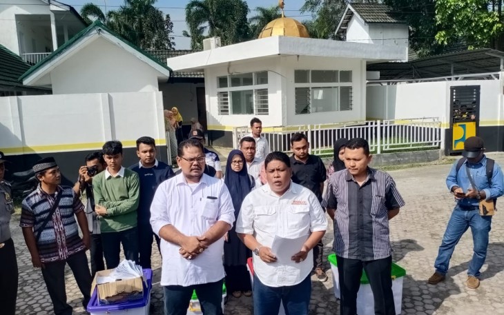 Balon Perseorangan Bupati-Wabup Serahkan Syarat Dukungan ke KPU Labuhanbatu
