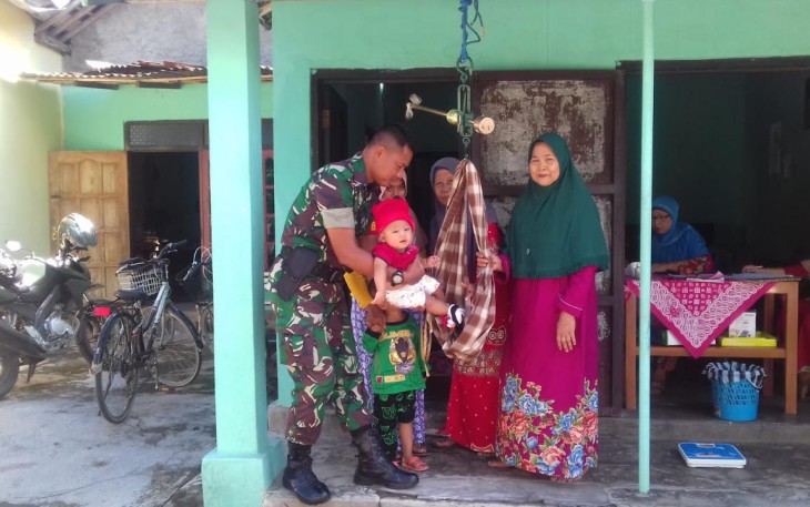Babinsa Lakukan Pendampingan di Posyandu