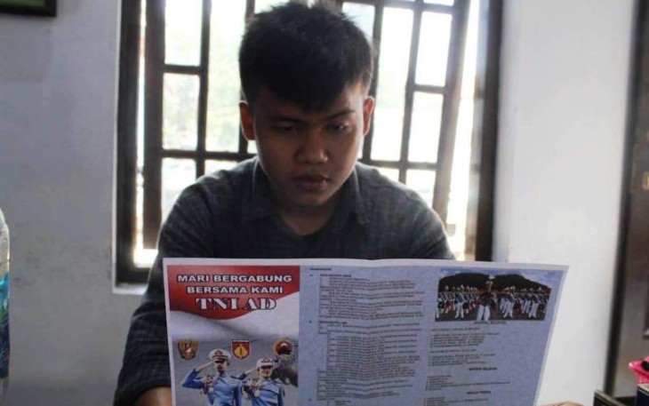 Anak Desa Pantirejo Pekalongan Mulai Terpancing Kampanye Kreatif Rekrutmen TNI