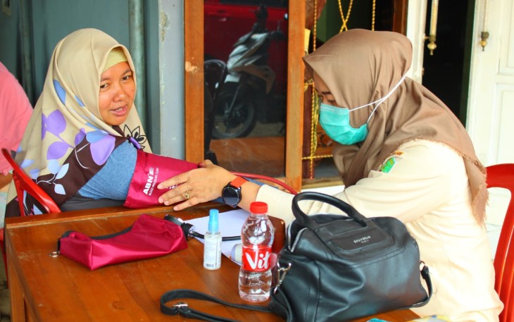 Tim Kesehatan Satgas TMMD 107 Kodim 0508/Depok Pantau Kesehatan Masyarakat 