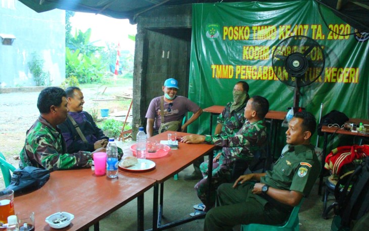 Warga Apresiasi TNI Bangun Jalan H. Amin 