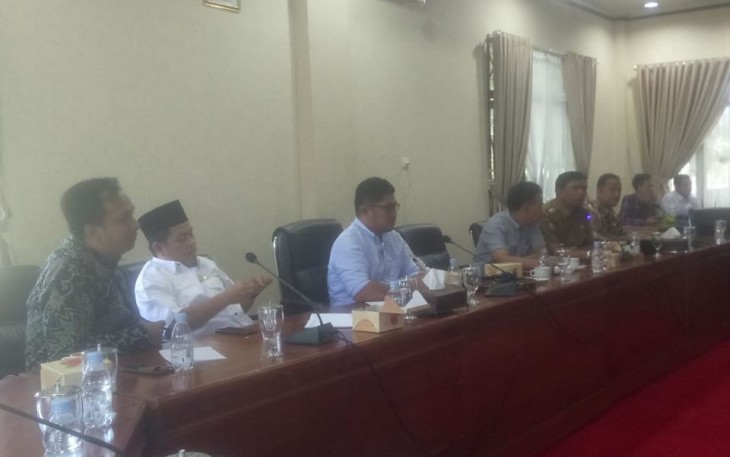 DPRD Kota Bengkulu Lakukan Hearing Dengan Nelayan dan Pedagang PPI Pilau Baai 