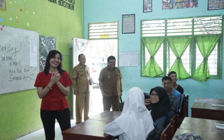 Kadisdik Asahan Lihat Kesiapan Bimtek Siswa Siswi Sempoerna Foundation di SMA Negeri 1 Kisaran