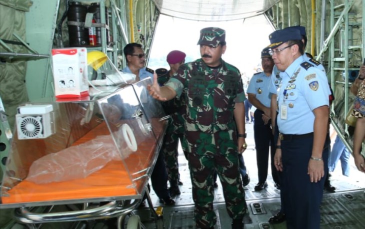 Panglima TNI Tinjau Kontainer Isolasi Medik Udara TNI AU