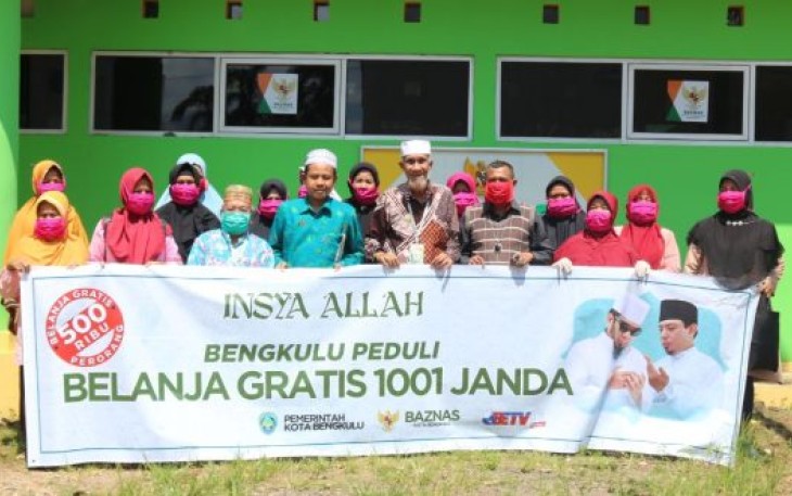 Program Fenomenal Belanja Gratis 1001 Janda Wali Kota Bengkulu Helmi Hasan dan Wakil Wali Kota Bengkulu Dedy Wahyudi