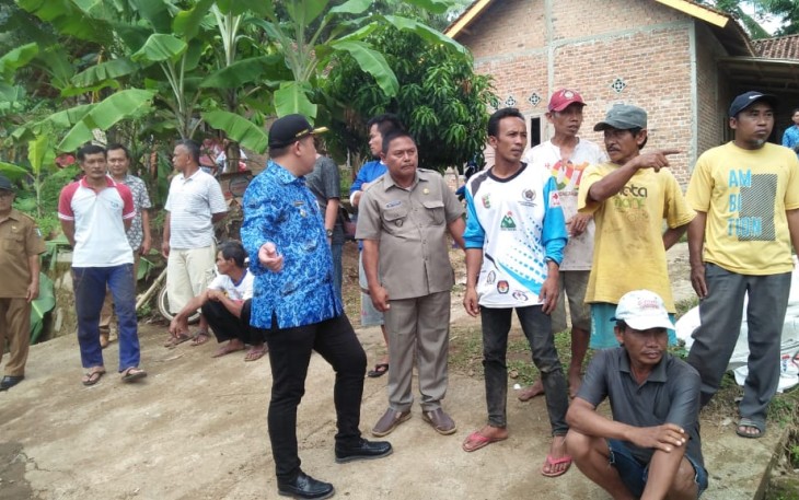Bupati Pesawaran Tinjau Lokasi Terdampak Banjir