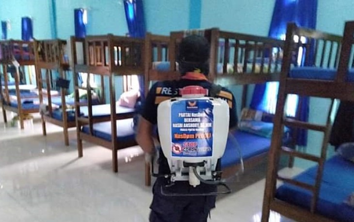 Penyemprotan Disinfektan di salah satu panti asuhan di Batang Hari