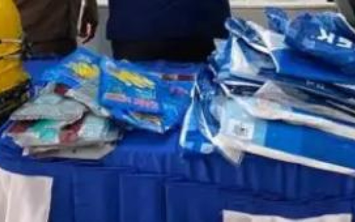 Alat Pelindung Diri (APD) tenaga medis.