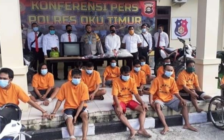 Konferensi Pers Polres Oku Timur