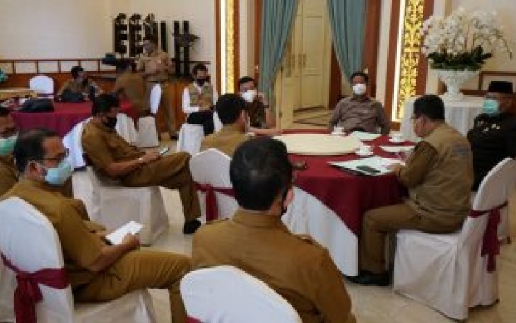 Isdianto saat berada di Gedung Daerah Tanjungpinang Selasa (21/4) siang.