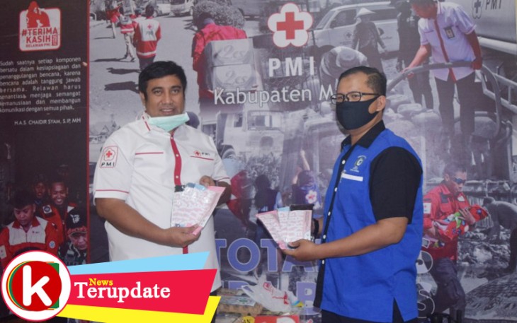 SKYNAV dan ACT Sulsel Serahkan Masker ke Ketua PMI Maros Chaidir Syam