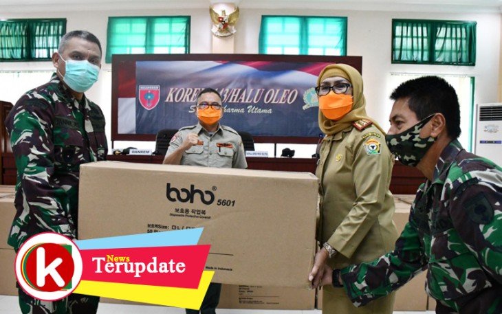 Danrem 143/HO Serahkan 4.000 Bantuan APD secara simbolis