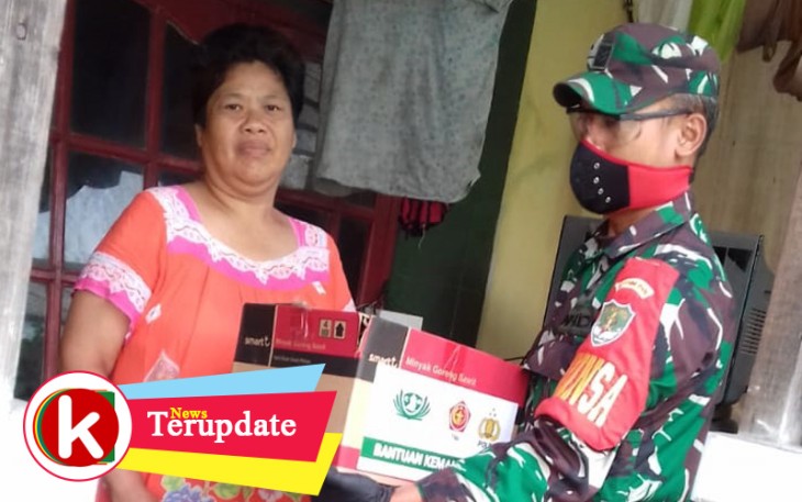 Koramil 02/Btc Serter PSBB Bagikan Paket Sembako Untuk Warga