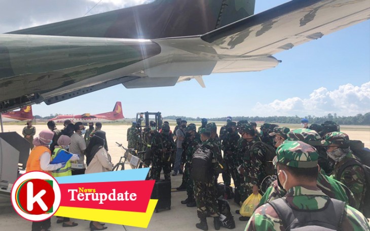 25 Prajurit TNI yang baru tiba di Landasan Hang Nadim