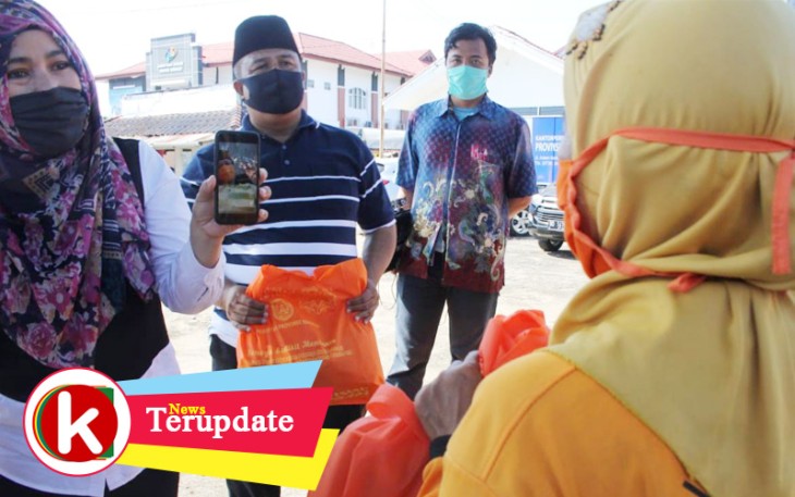 VC Gubernur Bengkulu Bersama Pemulung dan Penyapu Jalan