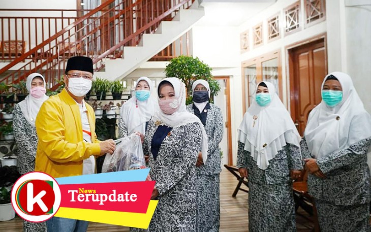 466 Bidan Desa di Curup Dapat Bantuan APD