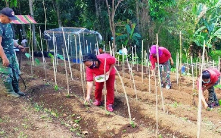 Persit Ranting 2 Koramil 1310-01/Bitung Dukung Hanpangan