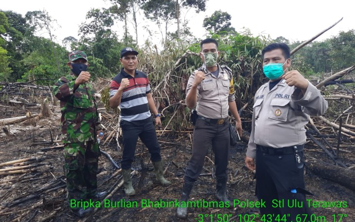 Anggota Polsek Terawas