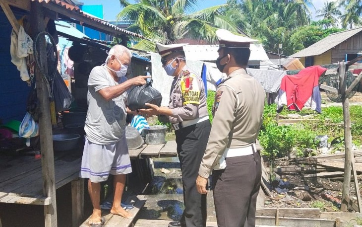 Bhakti Sosial Polres Lingga Peduli Covid-19