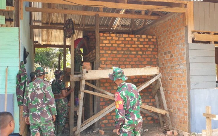 Satgas TMMD Ke-108 Garap Sasaran Tambahan MCK SD IT Sevila Desa Sanu