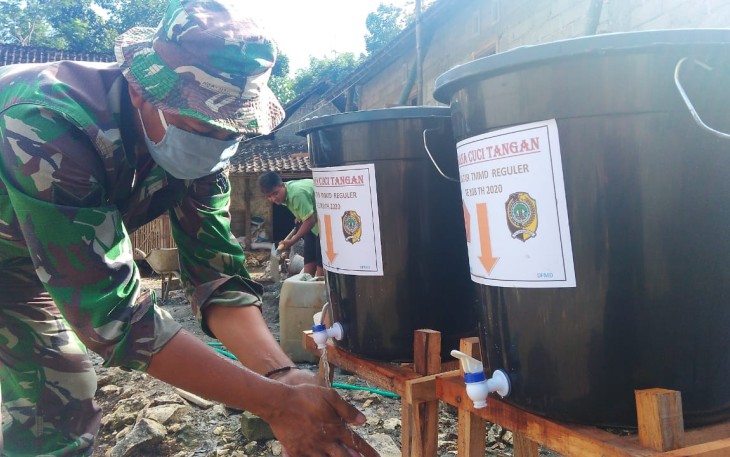 Cuci Tangan Sebelum dan Sesudah Bekerja Salah Satu Upaya Pemutusan Mata Rantai Covid-19
