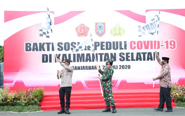 Panglima TNI Lepas Ratusan Babinsa dan Bhabinkamtibmas Mengantar Bansos dan Pimpin Rapat Gugus Tugas Covid Kalsel
