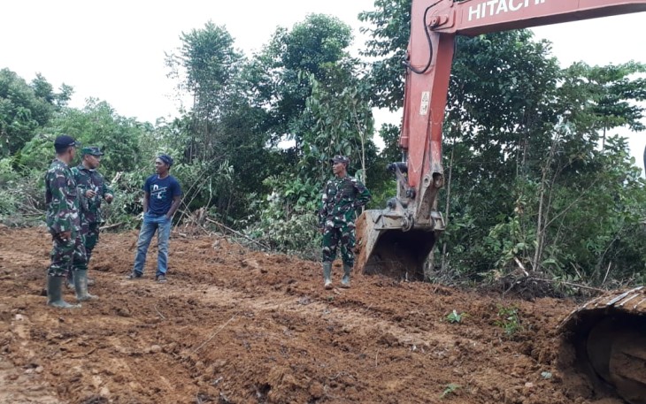 Dandim 0105/Abar Tinjau Pelaksanaan Pra TMMD Ke-108 di Desa Lango